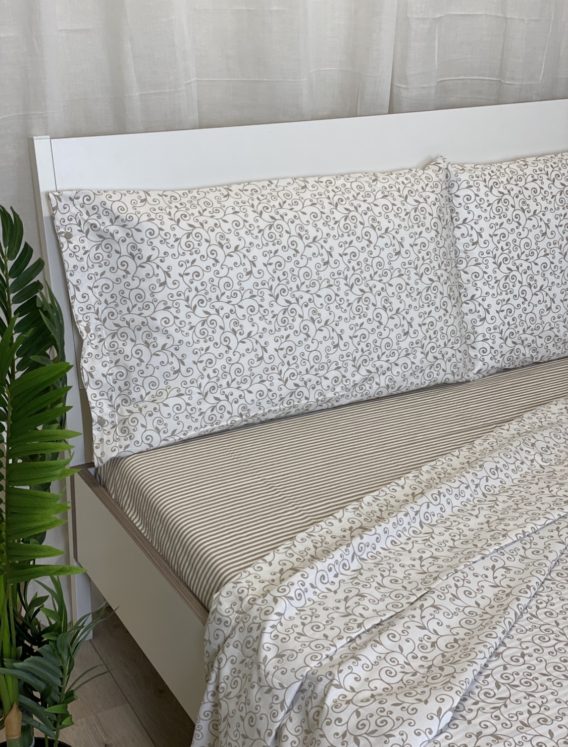 Completo letto singolo Stefy beige, bianco in cotone stile moderno