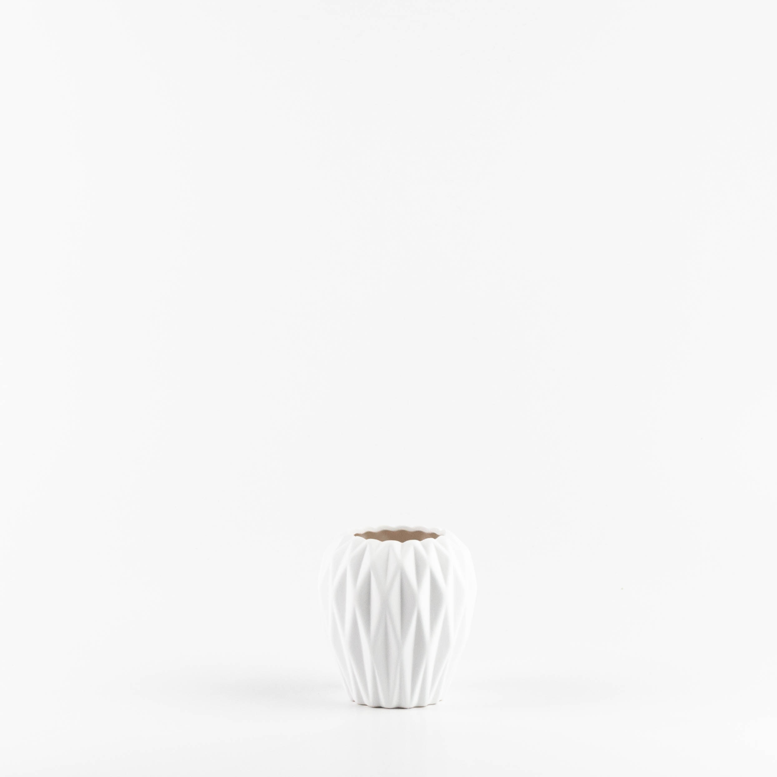 Vaso Polka h14 bianco in ceramica stile classico