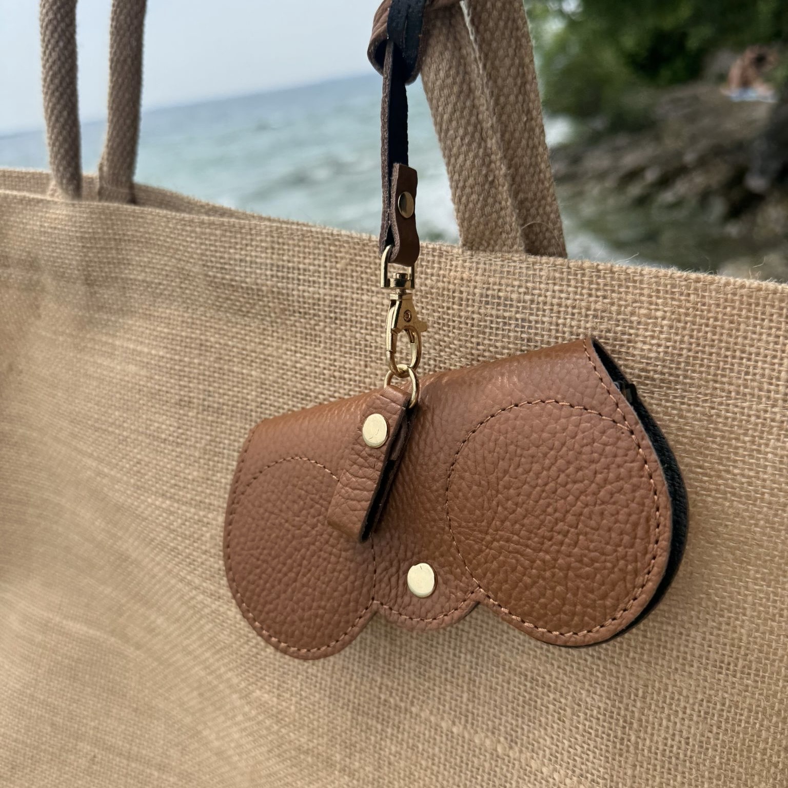 Porta occhiali in pelle marrone