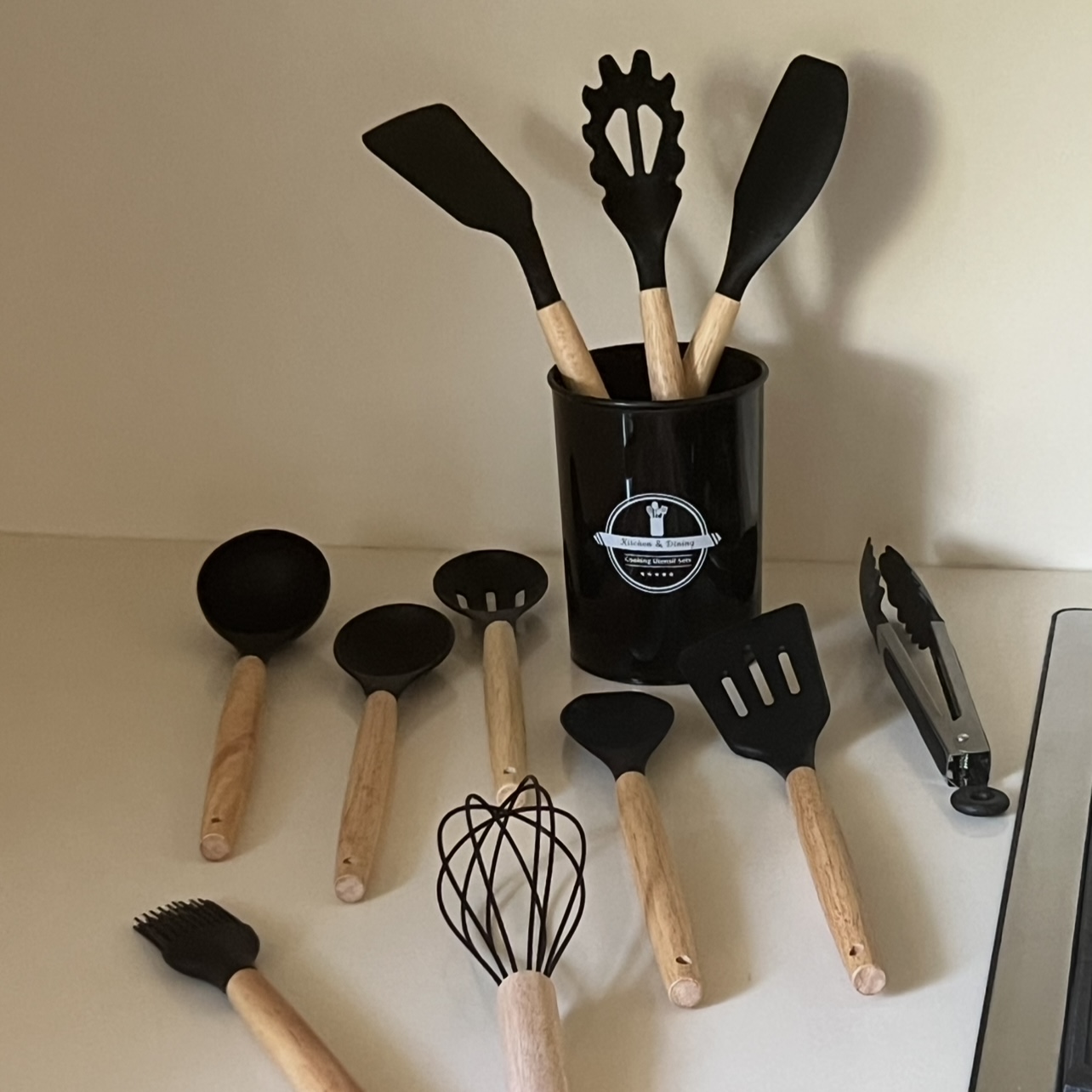 Set 12 pezzi porta utensili+utensili 