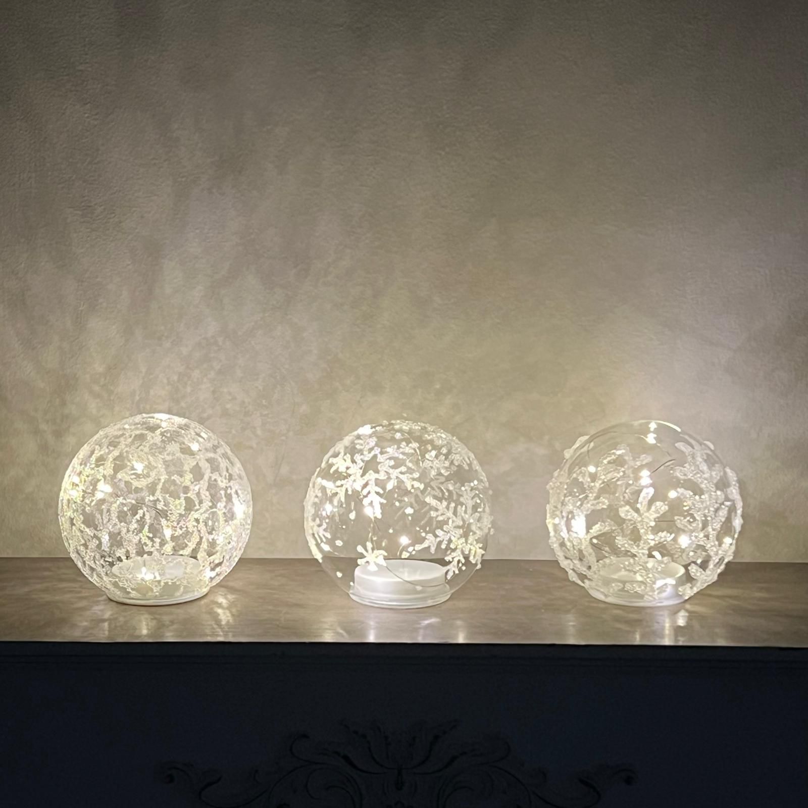 Sfera in vetro con luci a led 