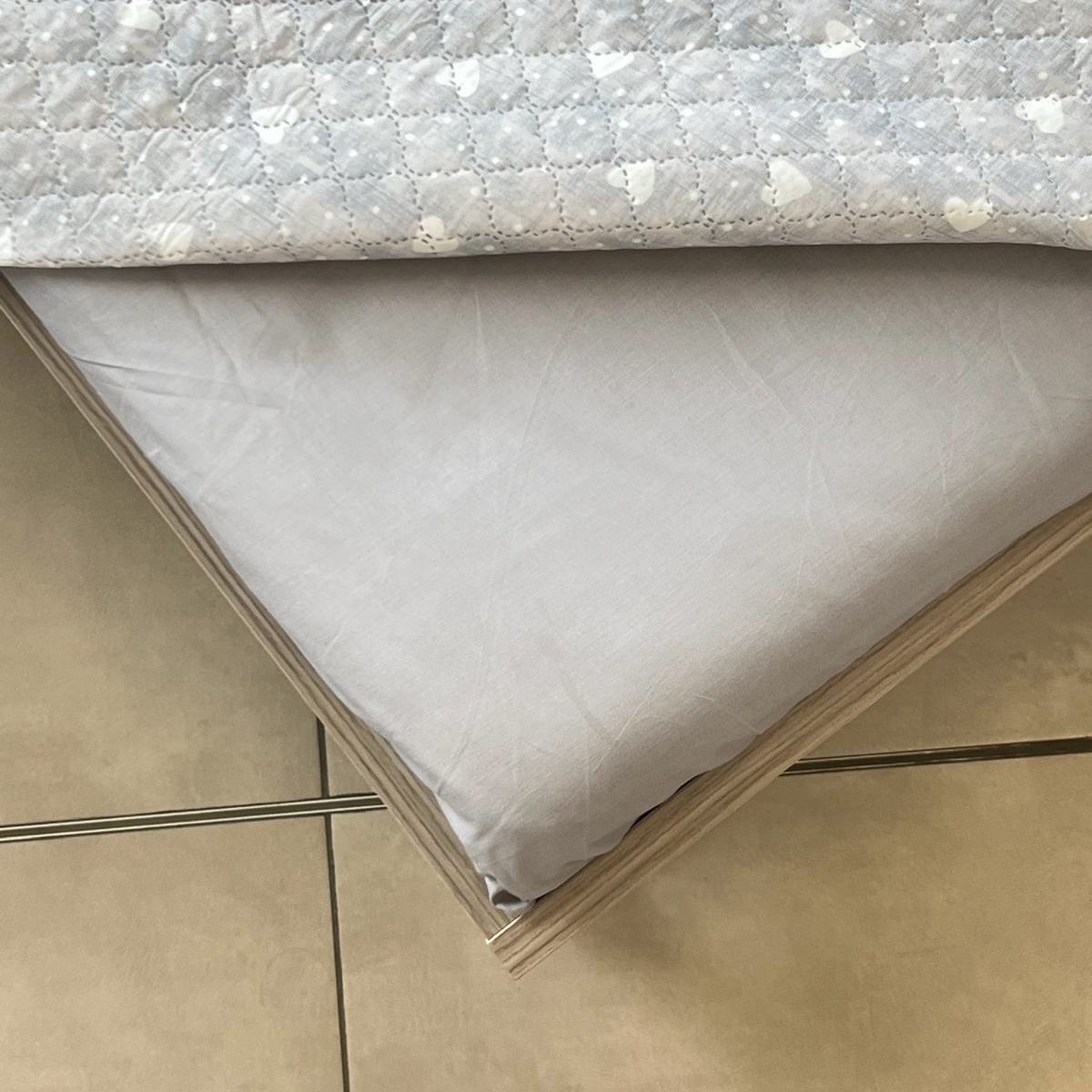 Lenzuolo sotto con angoli matrimoniale in percalle grigio
