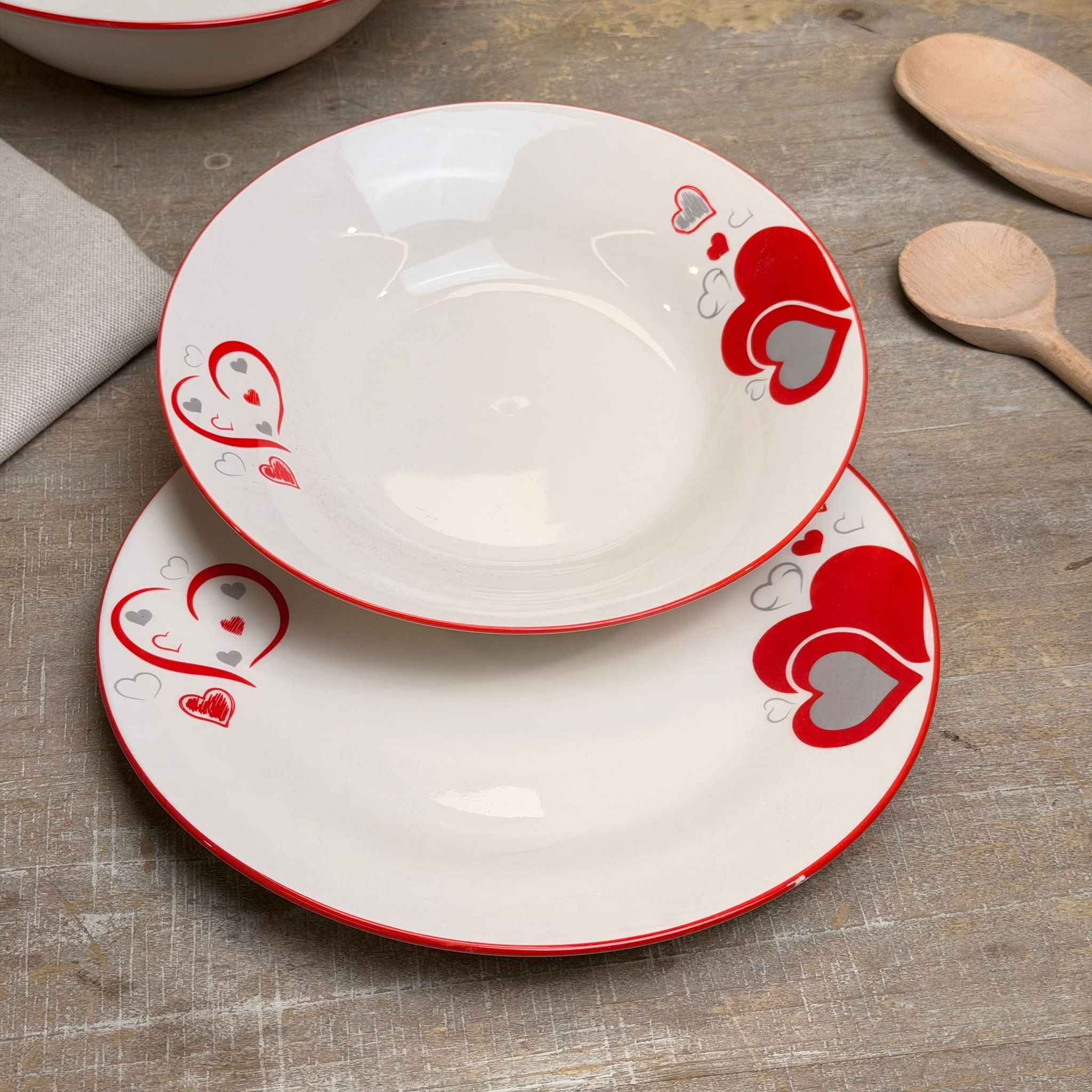 Servizio piatti 12 pezzi + insalateira 