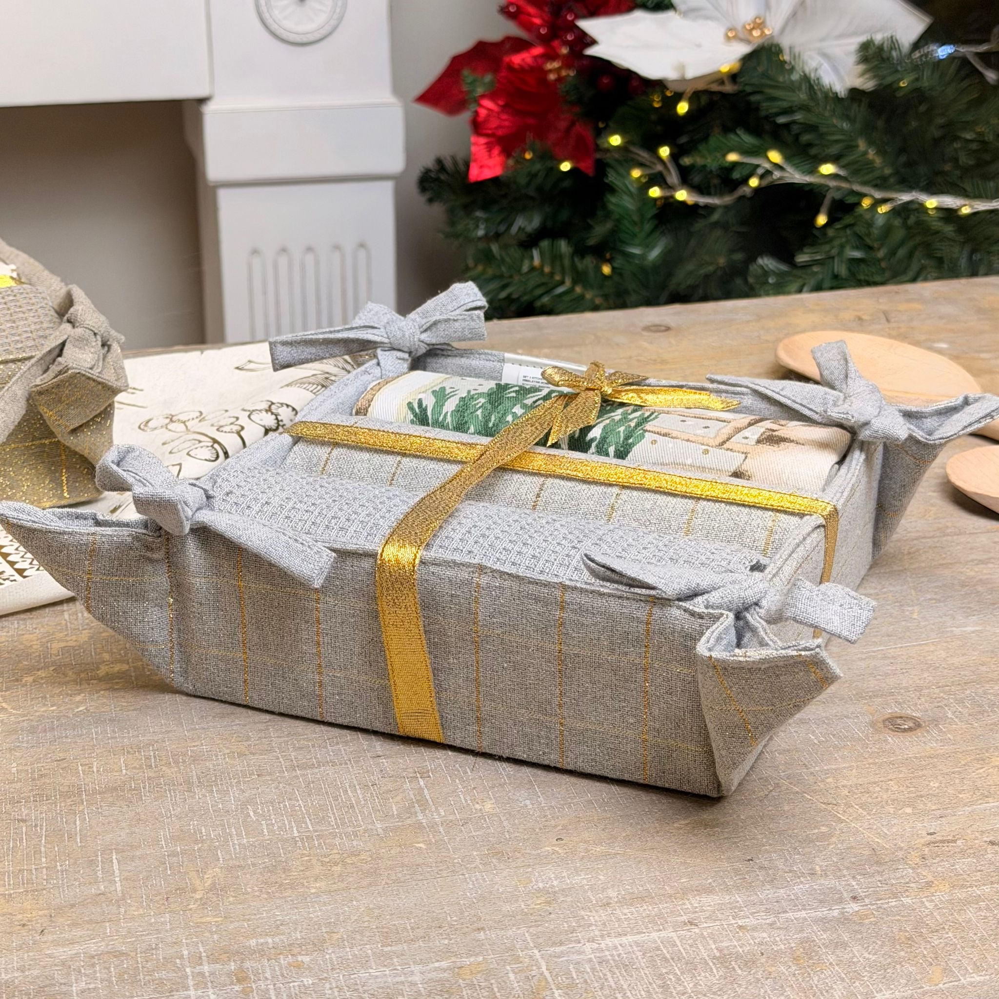 Set cestino pane + 3 canovacci 