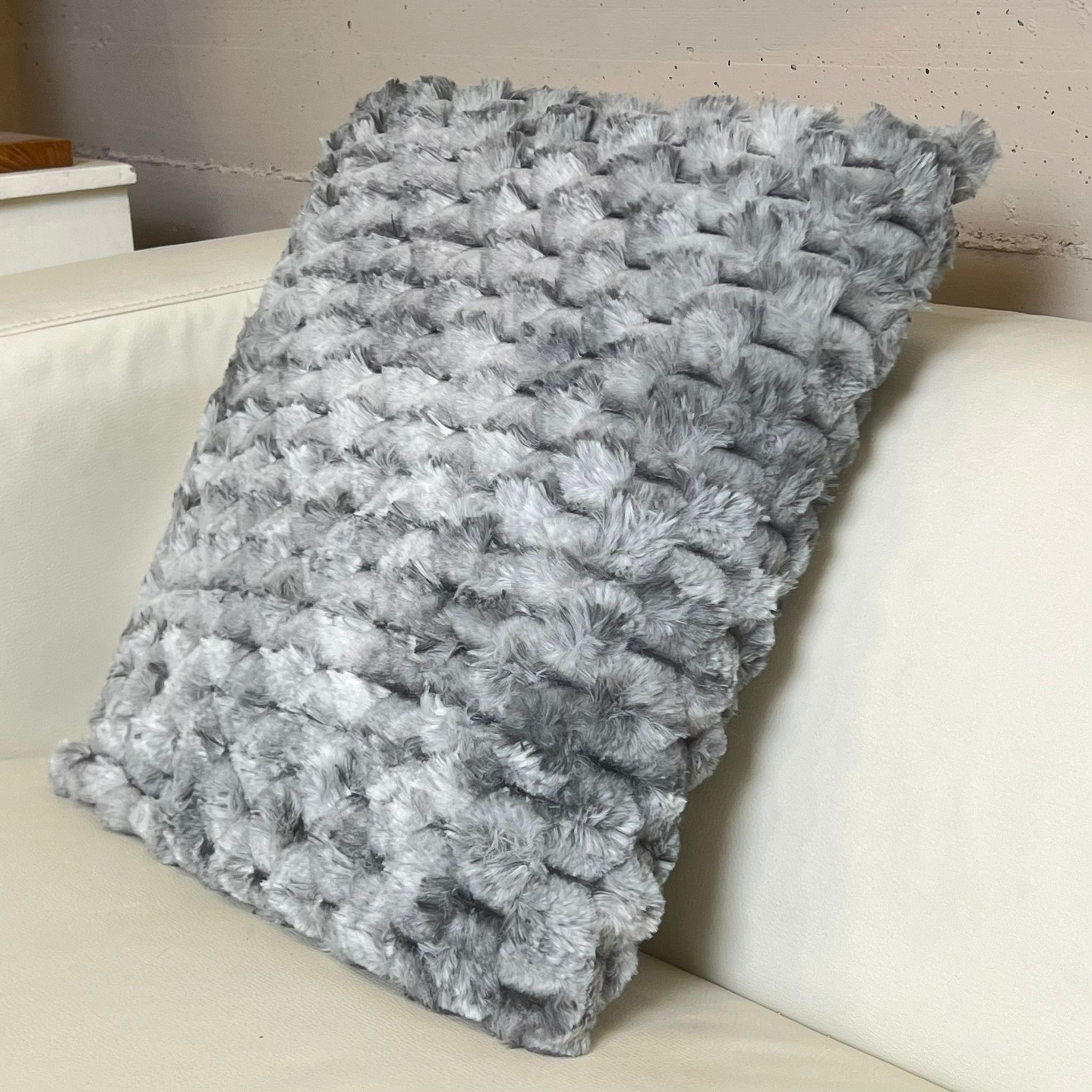 Cuscino pelosetto grigio 45x45