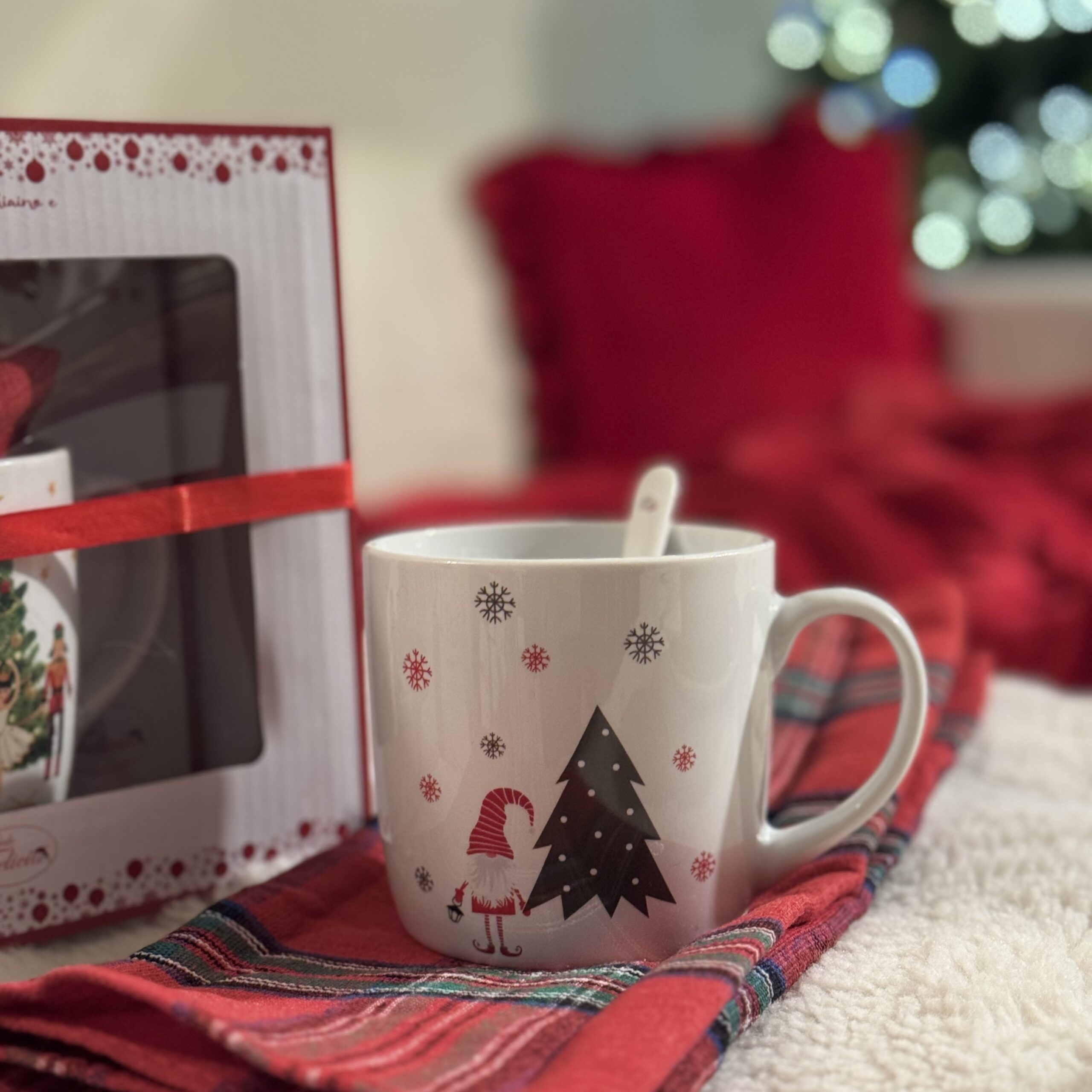 Set regalo tazza+cucchiaino+canovaccio 