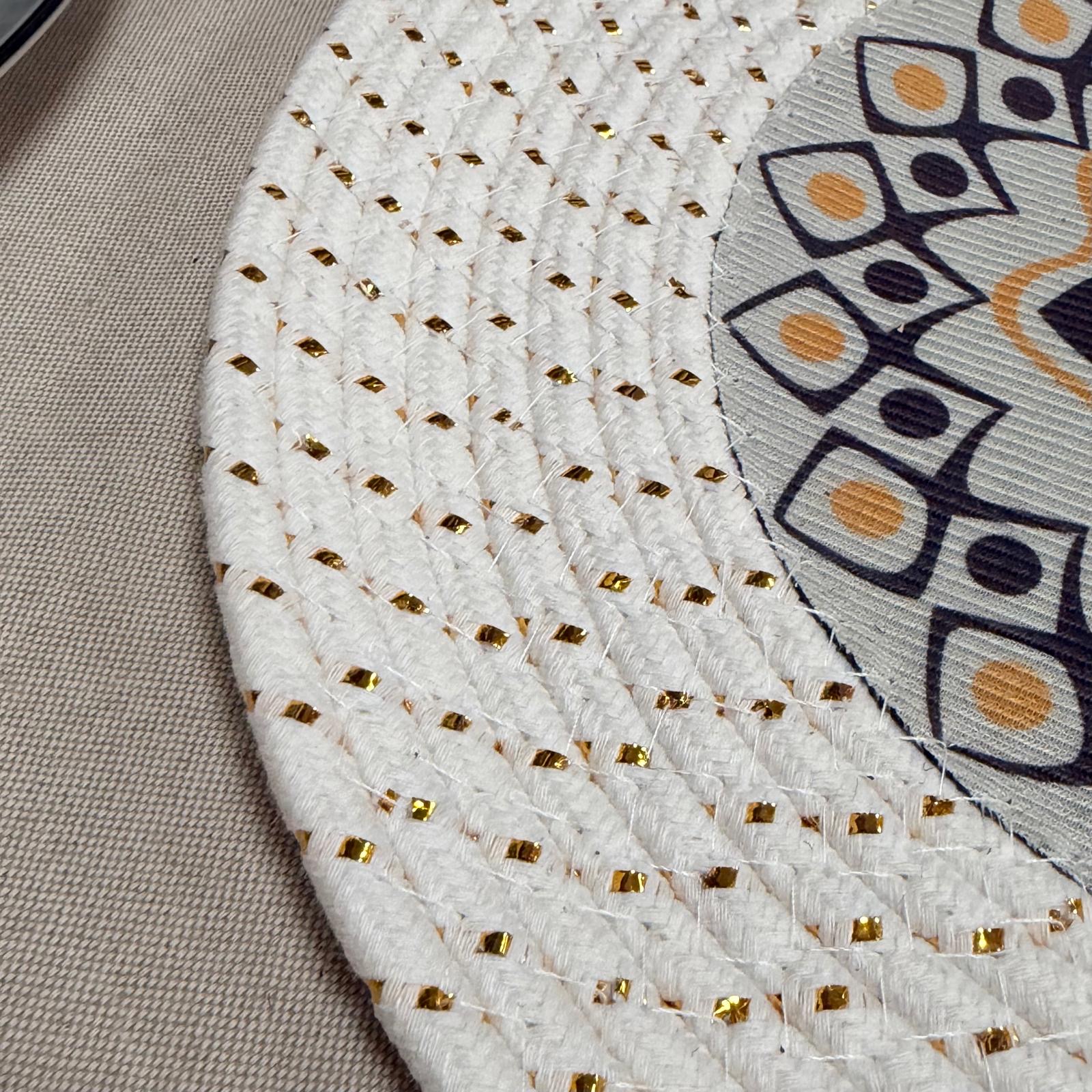 Tovaglietta intrecciata 