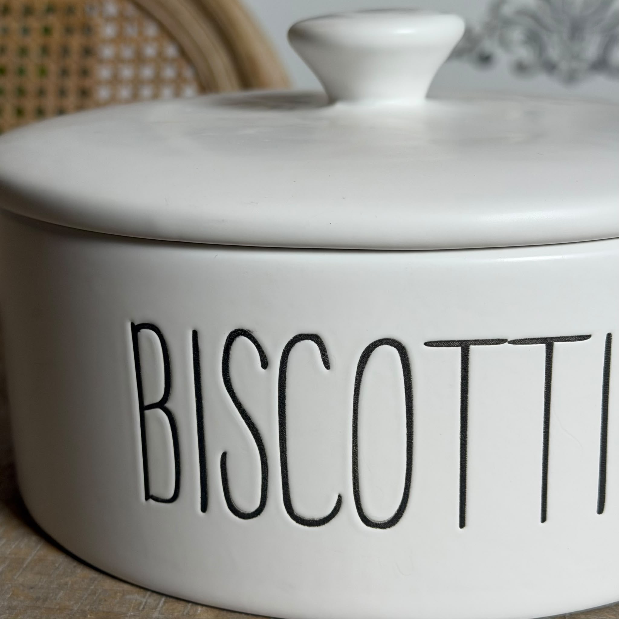 Biscottiera in ceramica 